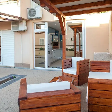 Tia Apartament